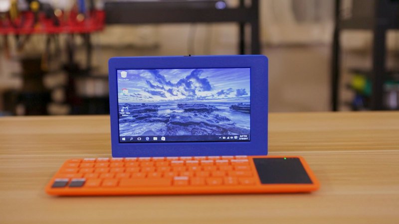 Le mini PC portable imprimé 3D des frères Ruiz - 3D ADEPT MEDIA