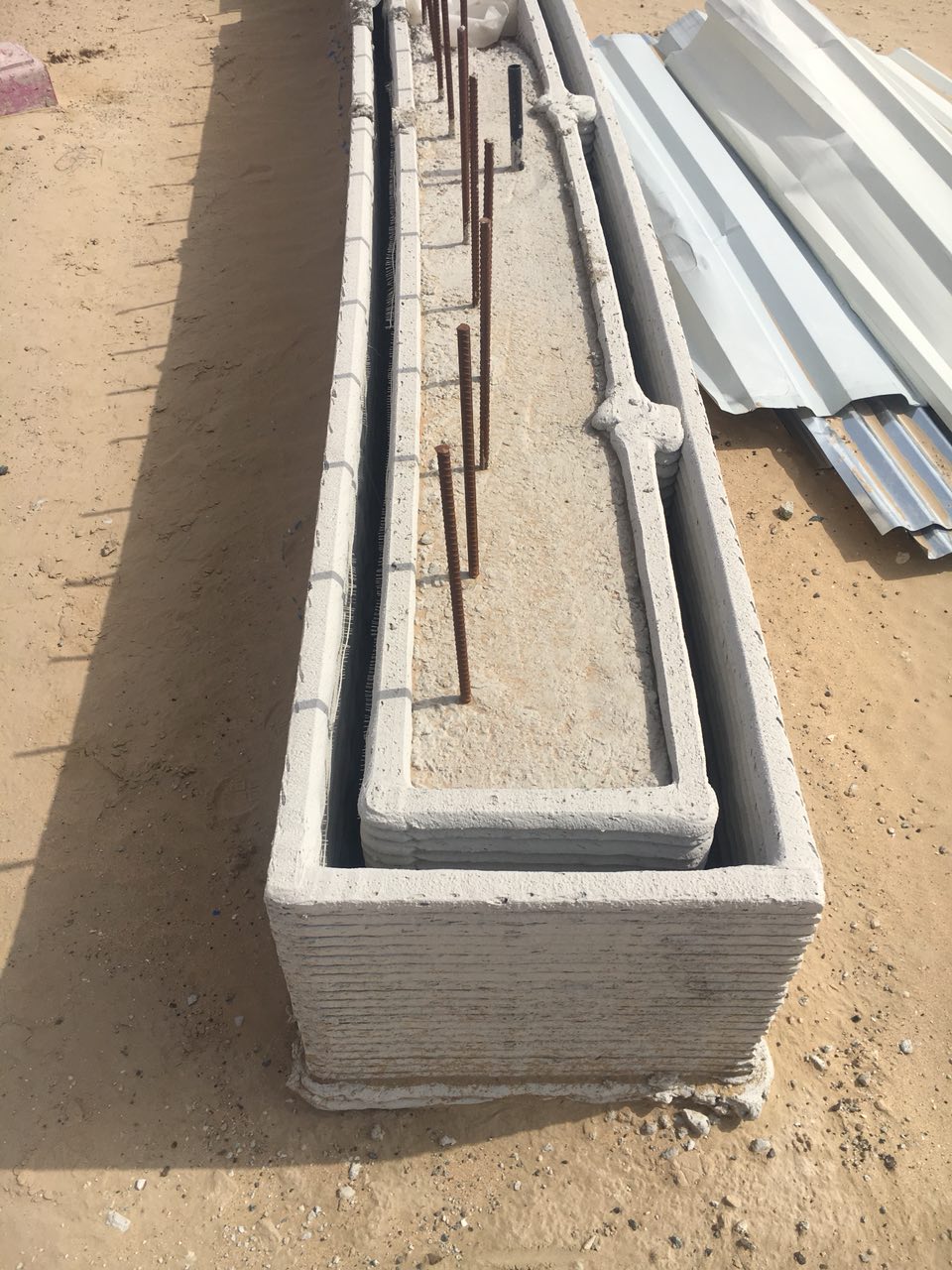 Printed wall section with reinforcement visible