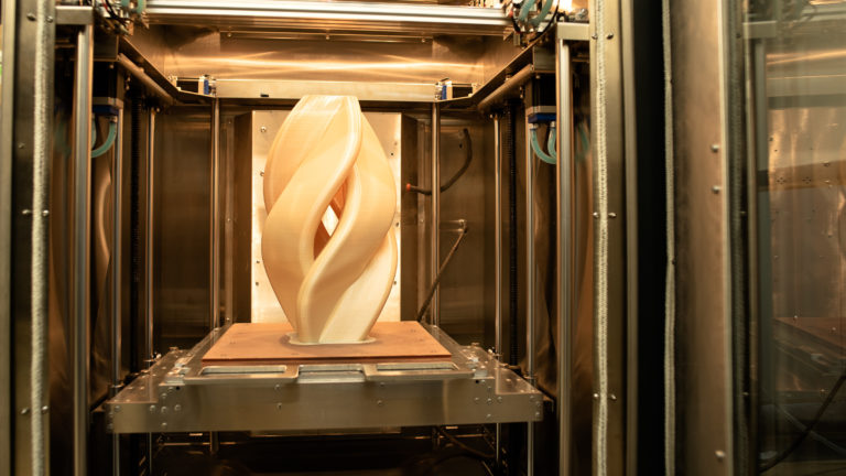 Pièce à structure torsadée dans une imprimante AON3D