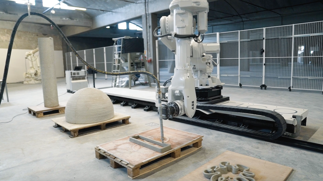 Robot inside Vertico’s Eindhoven facility