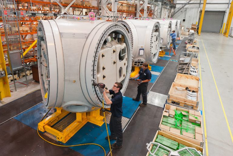 Fabrication industrielle d’éoliennes dans l’usine Nordex USA