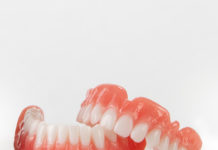 Desktop Health a reçu la certification du marquage CE et lance les prothèses dentaires imprimées en 3D de nouvelle génération Flexcera