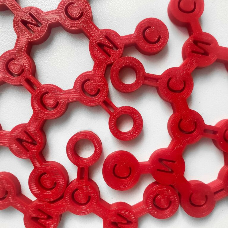 Pièces rouges imprimées en 3D — Makelab