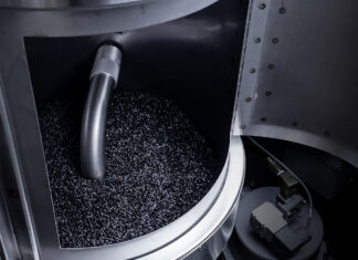 What type of parts drives the composites AM market?