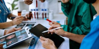 Digital manufacturing for mass customization: For which healthcare applications? meeting-team-of-doctor-and-medical-staff-consultat