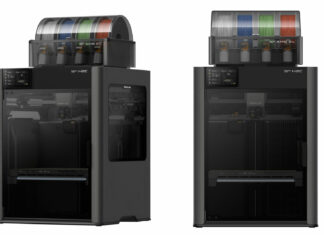 L’imprimante 3D H2C de Bambu Lab peut imprimer jusqu’à 24 filaments simultanément tout en minimisant les déchets de purge Image of 2 3D printers