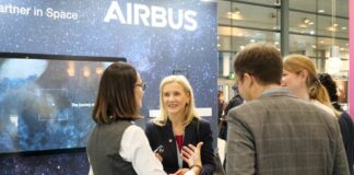 Space Tech Expo Europe celebrates its 10th anniversary edition with 4 specialized conferences 4 people networking at an event