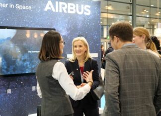 Space Tech Expo Europe celebrates its 10th anniversary edition with 4 specialized conferences 4 people networking at an event