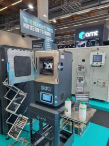 Équipements de post-traitement AMT exposés à Formnext.