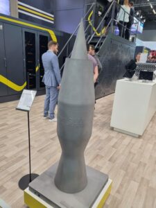 Démonstrateur métallique de statoréacteur exposé à Formnext.