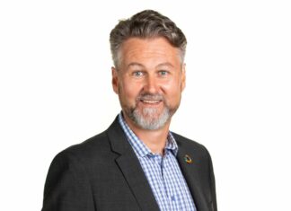 Evove : rendre durable le « filtrage de l’infiltrable » grâce à la fabrication additive A man standing