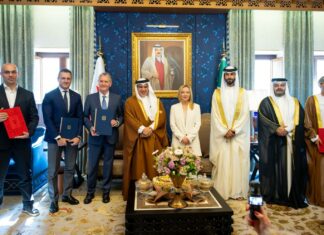 Bahrain to establish its first industrial additive manufacturing facility, with key support from Italy Authorities from Bahrain and Italy standing for a group picture