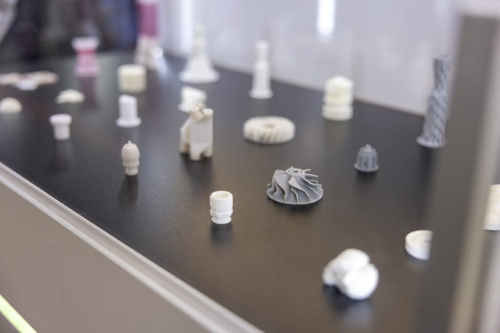 Small 3D printed parts in ceramics