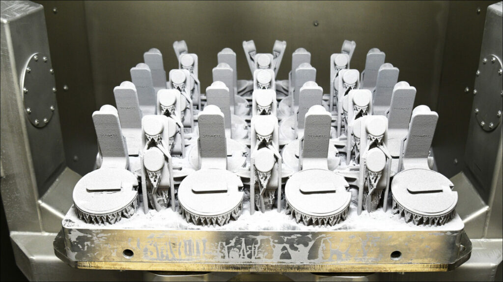 AlSi10Mg parts, printed on the NXG XII 600 system, depowdered in the SFM-AT1000-S by Solukon