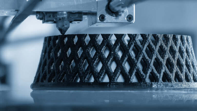 Additive manufacturing of a lattice structure