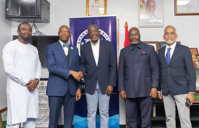 Représentants de RusselSmith et de la Ghana Maritime Authority