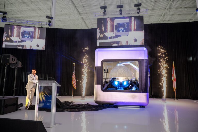 Présentation du module AMPERA lors d’un événement public.