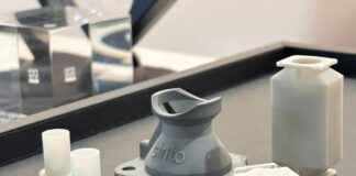 Sinto Advanced Ceramics Europe GmbH ajoute deux céramiques techniques à son portefeuille de production The first publicly displayed non-oxide ceramic components from Sinto Advanced Ceramics Europe GmbH at ESA Industry Space Days 2026: aluminum nitride sleeves (left), a silicon nitride hold-down component (center), and an aluminum nitride heat exchanger (right). © Sinto Advanced Ceramics Europe GmbH