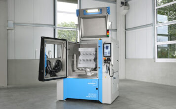 Automated depowdering system SFM-AT850 Credit: Solukon -